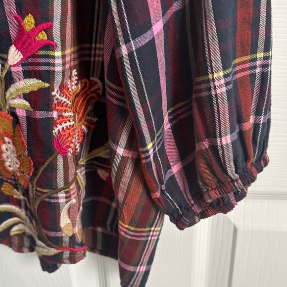 Embroidered Johnny Was V-neck Plaid Burgundy Floral size XL - Picture 6 of 10